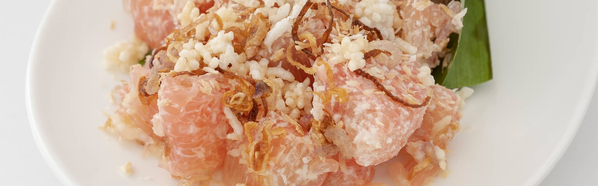 Fresh Filipino salads with mangga and pomelo